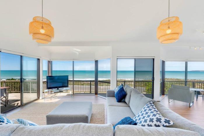 Middleton - Absolute Beachfront - Wi-Fi and Linen Included