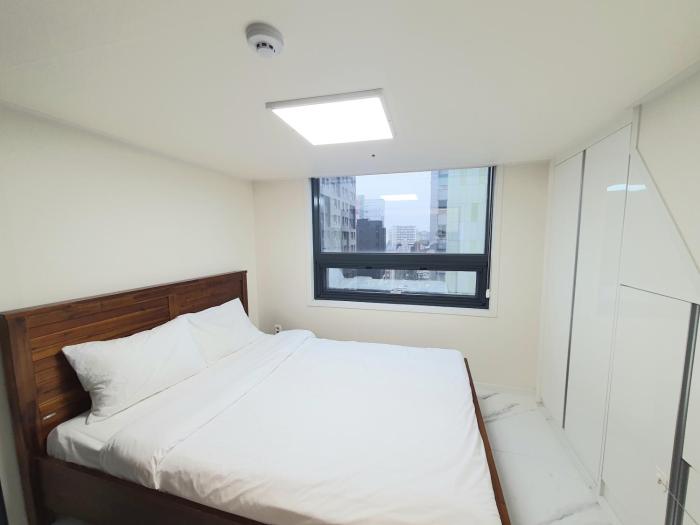 R house near Sinchon station and Ewha Womans Univ station