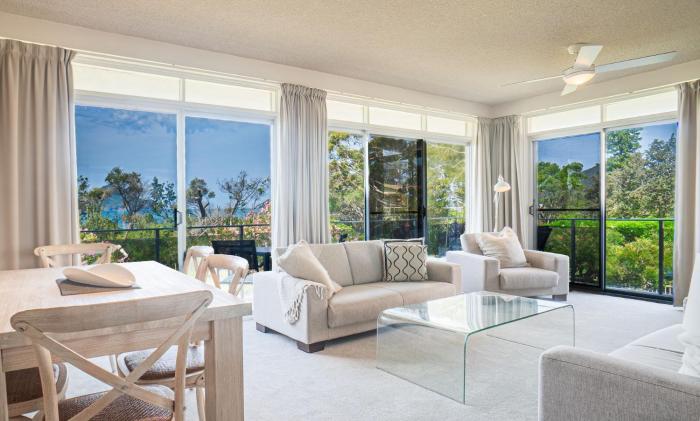 The Helm Unit 1 22 Voyager Close