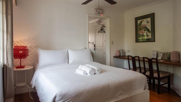 MiraNamin M A P I L I G - Private Suite in Historic Home with Unique View, Self-Service Breakfast, Indoor Plunge Pool, Rooftop, Shared Kitchen