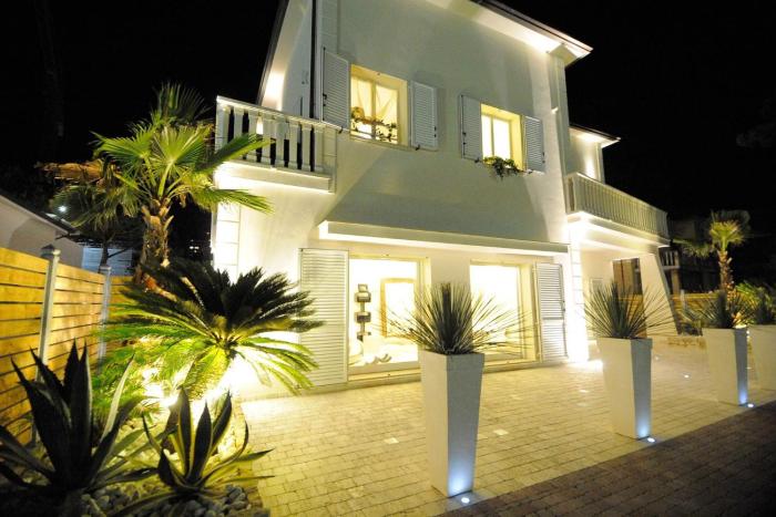 Rouge Lifestyle Living Home