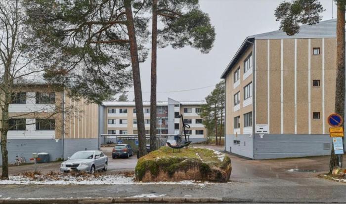 Kotimaailma - kolmio Kotkan kupeessa