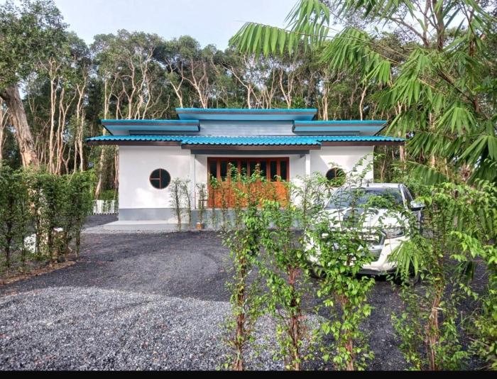 Hin Kong Hide Away 2