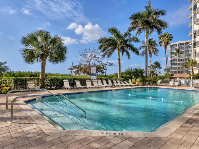 Estero Beach & Tennis 706B