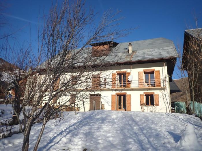 Maison et Jardin St Jean dArves Sybelles 10 personnes