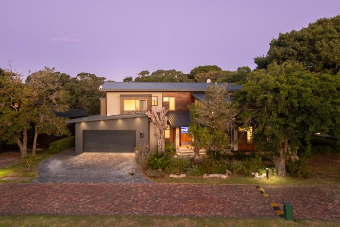 The Tree House Accommodation