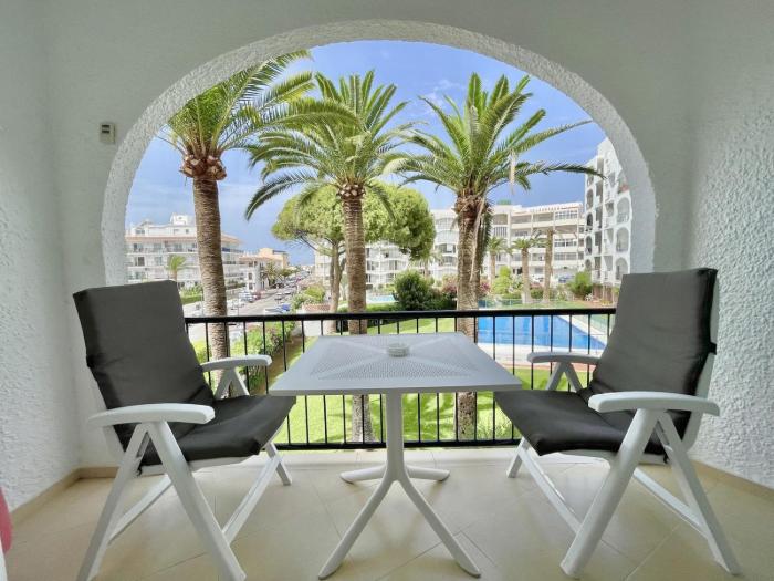 First Line to Sea, Apartment in Verdemar Nerja with Pool and Sea Views