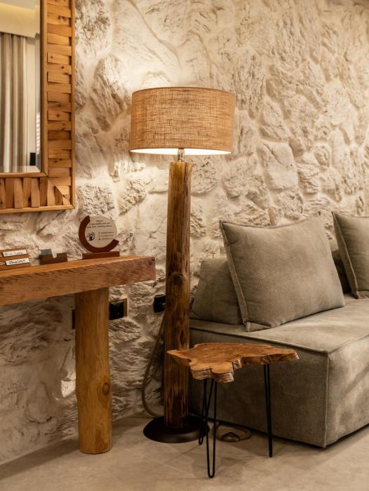 Rustic Boutique Apartment with Live Olive Tree & Private Parking