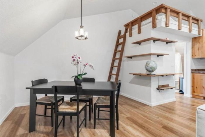 Montgomery Apartment