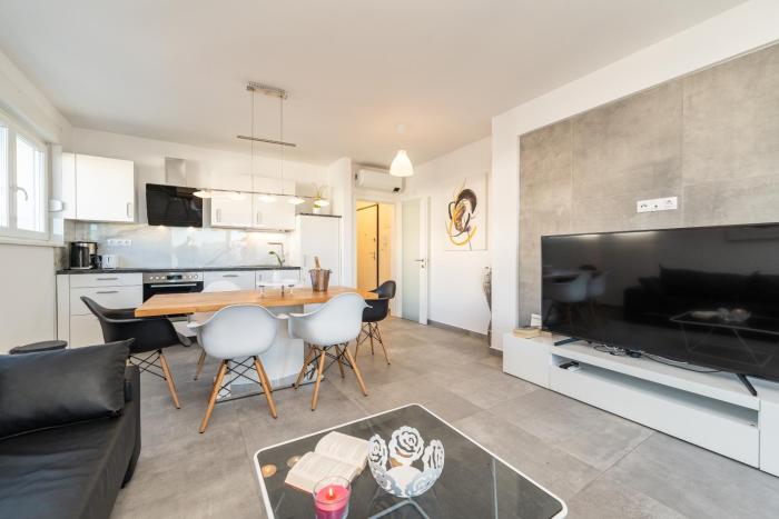 Ella modern centrally located apartments