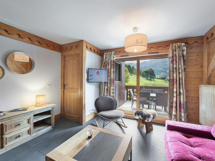 Appartement ski aux pieds avec terrasse et accès piscine - FR-1-566-33