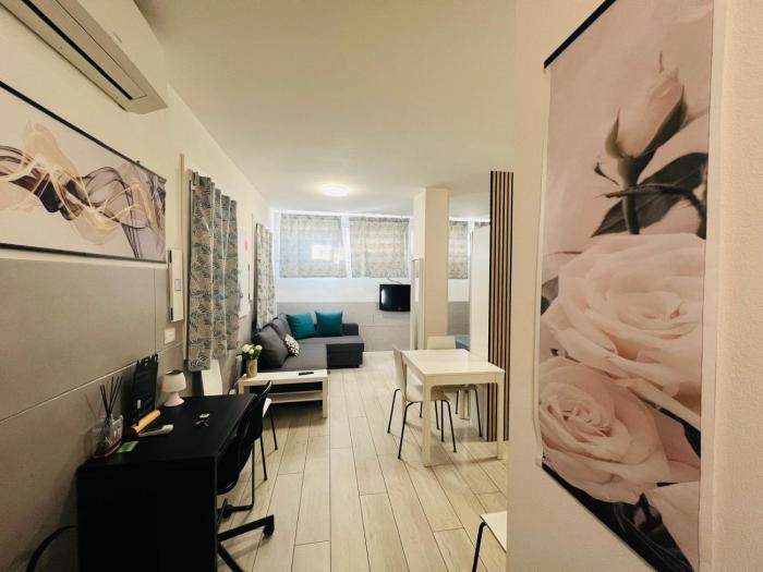 White Roses- free park Mazzini Santorsola