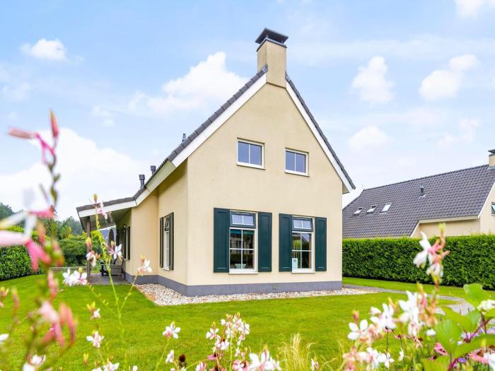 Detached house in Vlagtwedde with sauna