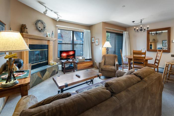 River Mountain Lodge Peaks Trail Condo: Ski-In, Downtown Breck