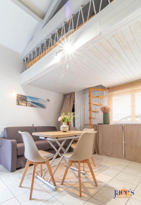 Jolie petite maison climatisée parking privé