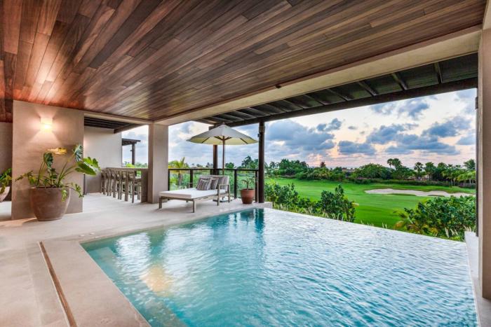 3 bd Condo with Ocean View Private Pool Cook