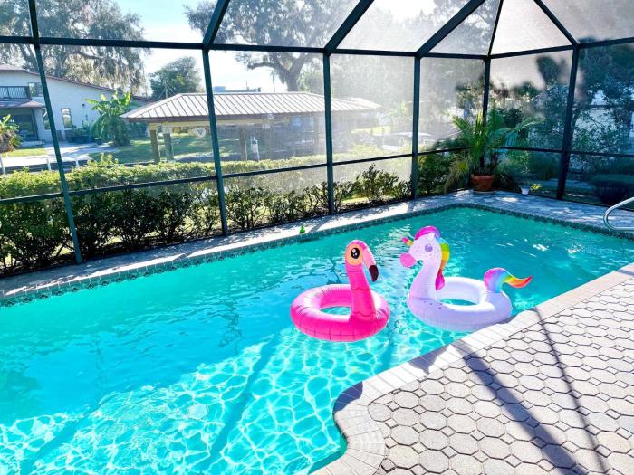 Waterfront Gulf Retreat: Heated Pool, Boat Lift