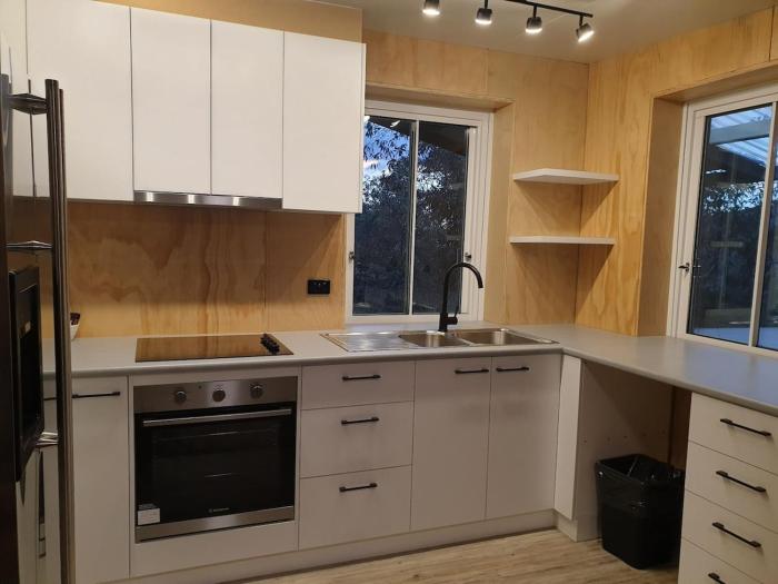 Fresh and funky apartment in Falls Creek