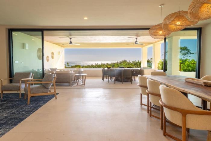 4 bed Lux condo - Ocean Views Private Pool