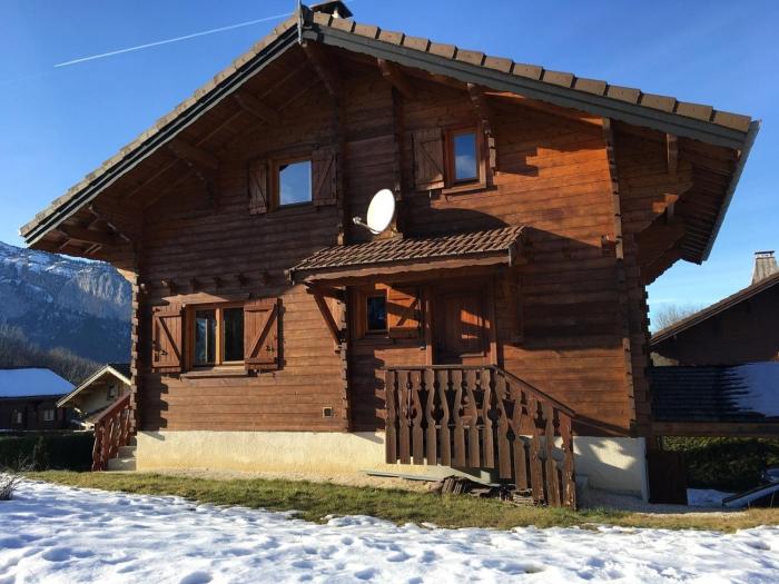 Chalet 5 chambres pour 10 personnes avec parking privé - FR-1-836-7