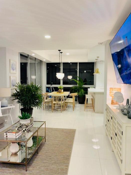 Infinity View Salinas by SeaSky de Perla Azul