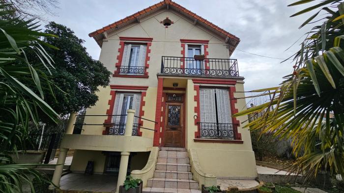 Majestueuse Résidence à 20 Minutes de Paris