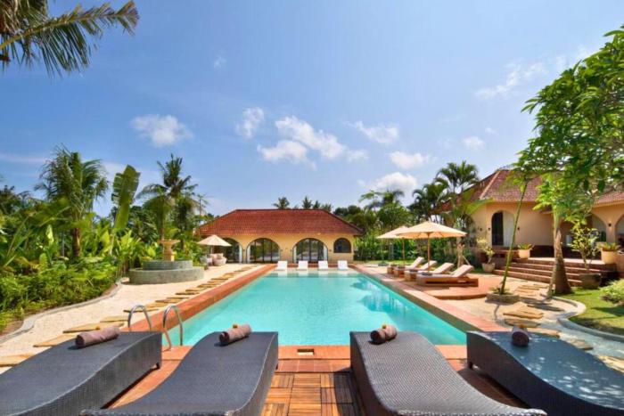 Neola Amazing 5 BR Private Pool Villa ZN365