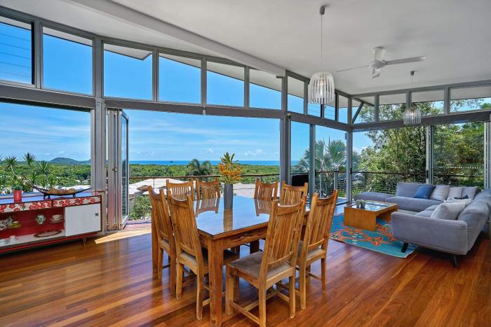 BEDROCK Palm Cove I Private Pool I Sea Views I Family Retreat