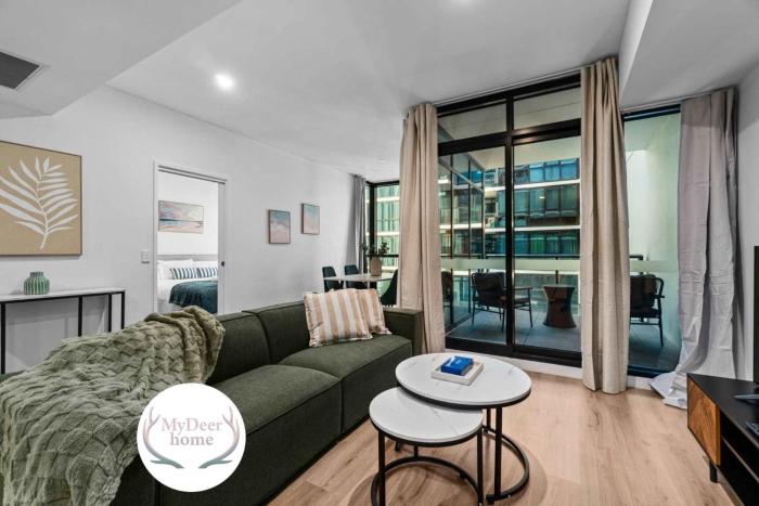 Elegant 1BR CBD Apt Walkable - Parking - WiFi