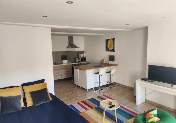 Spacieux Studio Sushi - 1 lit double - Rue calme- Centre ville