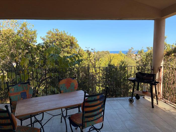 CATALINA 2-MYRTHA- Piscine en résidence- vue mer- plage à pieds