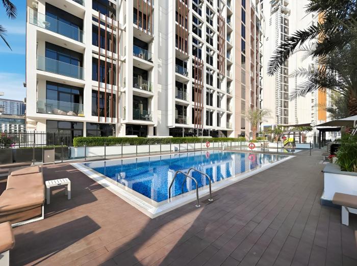 Bright Modern Studio in Meydan Azizi Riviera 40