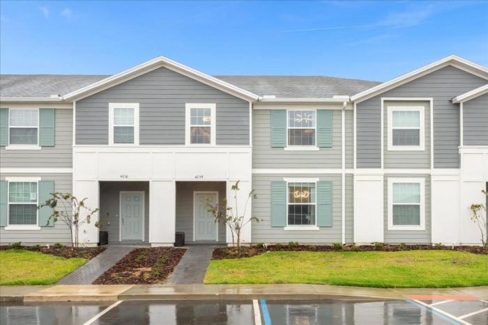 5 Bedrooms 45 Bathrooms Windsor Island 4234La