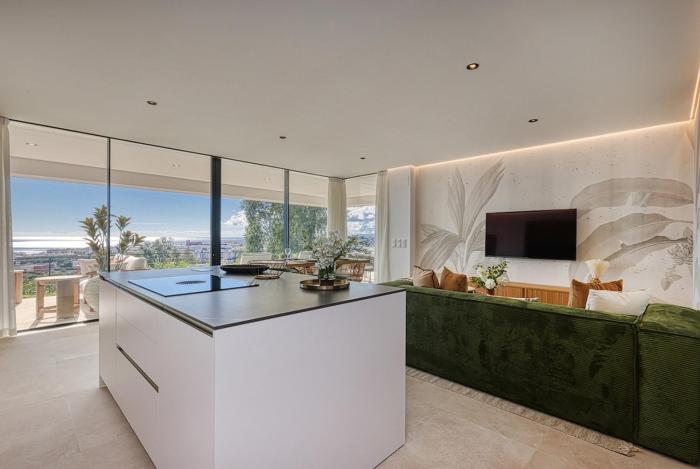 Ground Floor, Sea View Apartment at Estepona Hills!