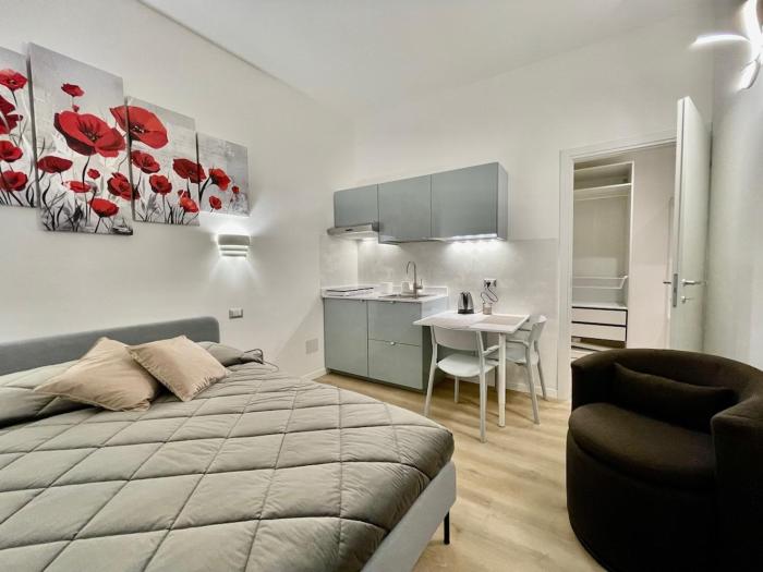 Premium Chic Studio Missori and Vetra subway