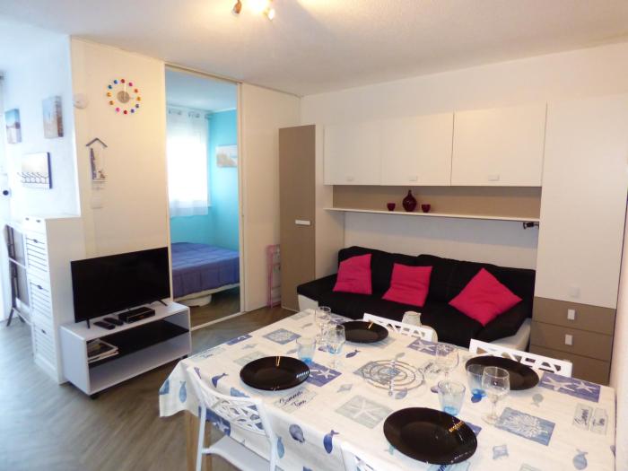 Meublé de Tourisme 2*, T2 cabine, rdc, 4 couchages, à Narbonne Plage.