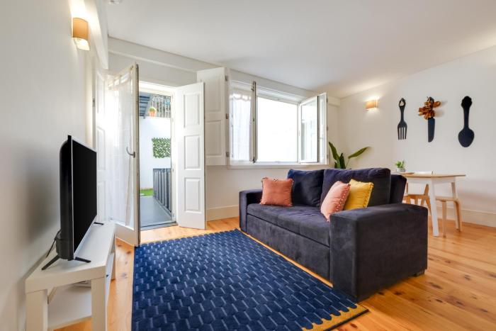 1-Bedroom Apartment with Terrace next to Bonfim Metro Station