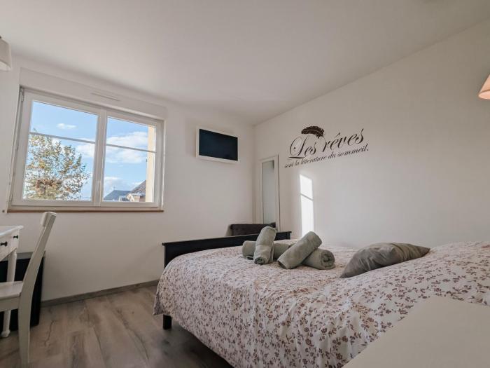 Maxime - FR-1-591-698