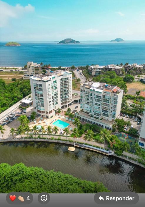 Beautiful 2-bedroom apartment with a view, air conditioning, beachfront