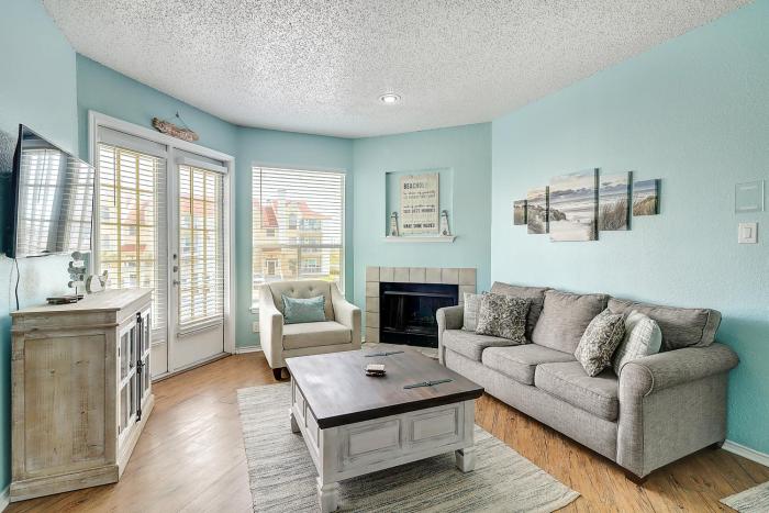 Beach Club - Turtle Ranch