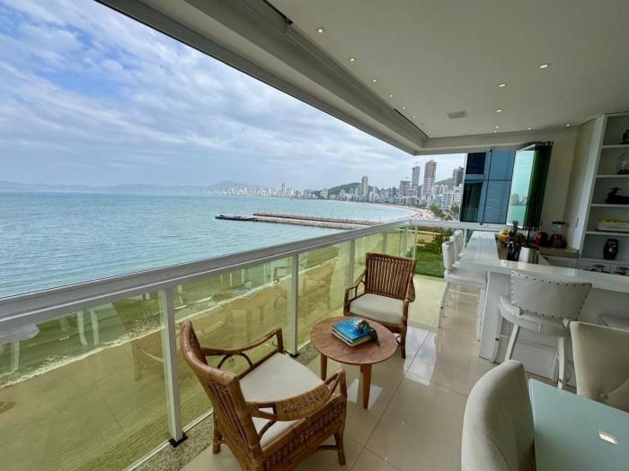 Apto Frente Mar Itapema Canto da Praia