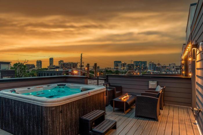 LUXE-Tennessee Row-Heart of Gulch-Mins to Broadway