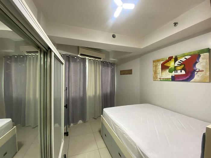 Shore Residences Mall of Asia Caitlin D