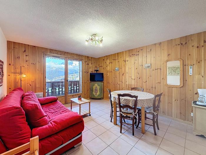 Appartement proche village, accès ski bus, vue Mont Blanc - FR-1-560-163