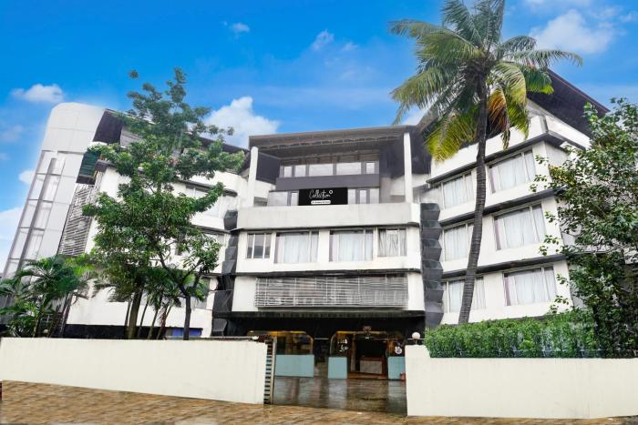 Collection O Lodha Experia Mall Dombiwali Formerly RR Suites