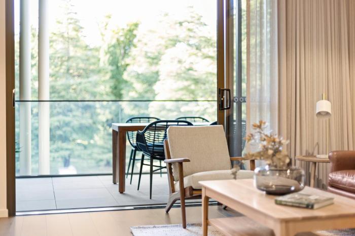 Luxe 2-Bed Inner-City Abode with Alfresco Dining