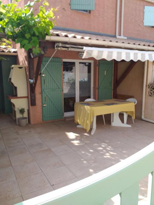 Pavillon T3, 4 couchages, climatisé, Jardins dUlysse, Narbonne