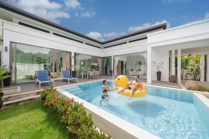 Tropical Bliss, Magnificent 2BR Villa Isawan with Saltwater Pool, Rawai