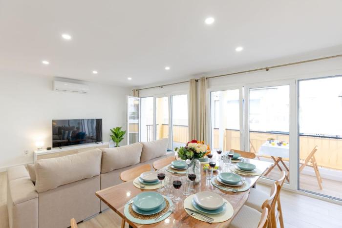 City and Beach by Fidalsa