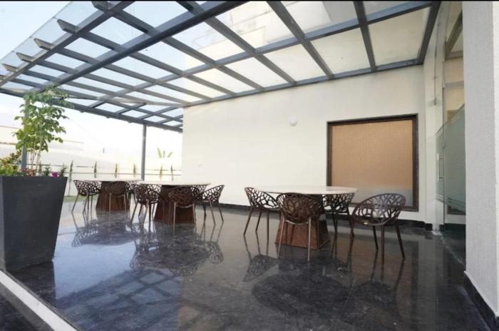 Su Casa Banquets and Hotel